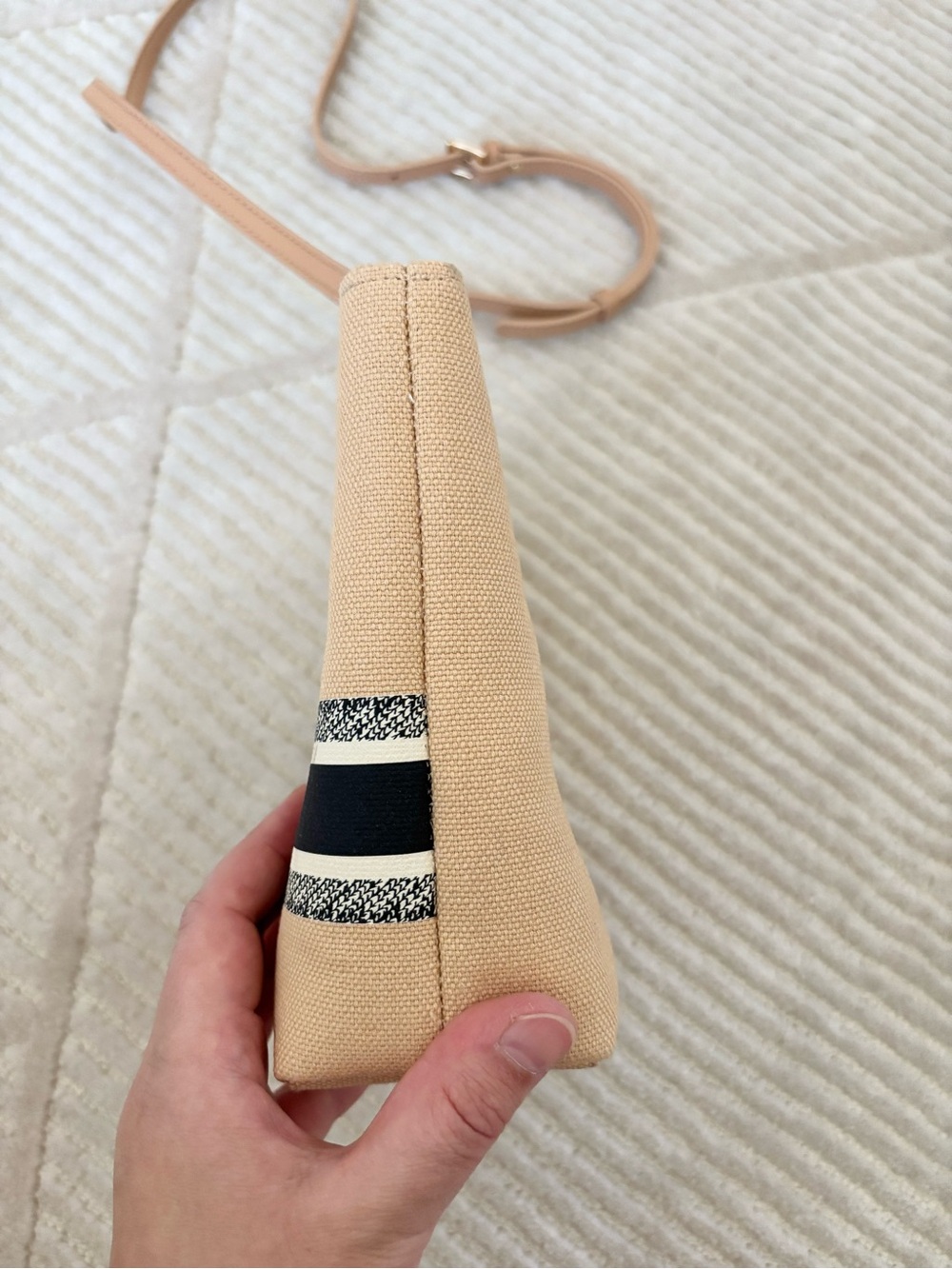 Up-cycled CD bag w/ straps - Picture 6 of 13
